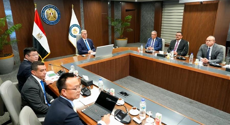 البترول تبحث مع شينج فا الصينية تنفيذ مشروع فوسفات متكامل بقيمة 2 مليار دولار